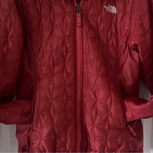 North Face ❤️ Lightweight Puffer Jacket - Picture 7 of 11